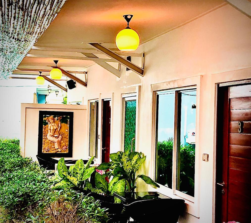 Отель Koh Larn White House Экстерьер фото