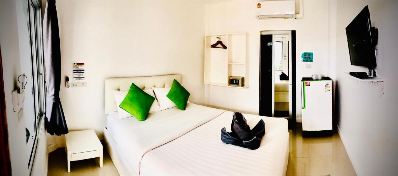 Отель Koh Larn White House Экстерьер фото